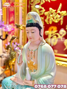 Quan Âm Sứ Xanh